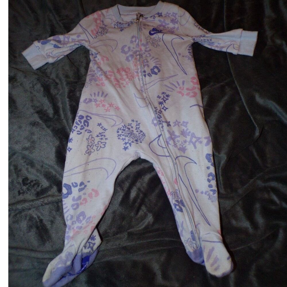 Nike size 6 month lavender  baby sleeper